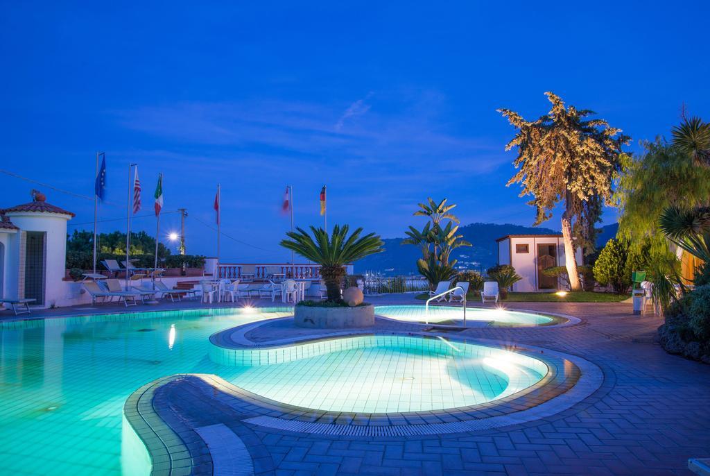 Hotel Internazionale Barano dʼIschia Exterior foto